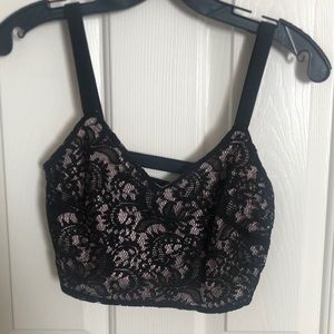 Express lace crop
